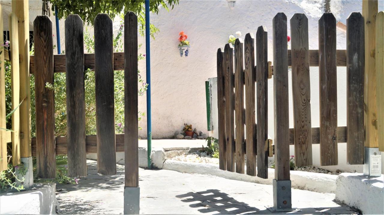 Casa Cueva “La Estrella” Guest House - Granada — Photos 3
